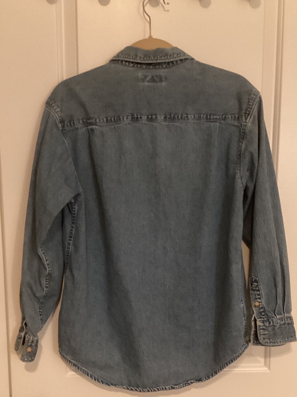 Eddie Bauer denim shirt - Picture 3 of 4
